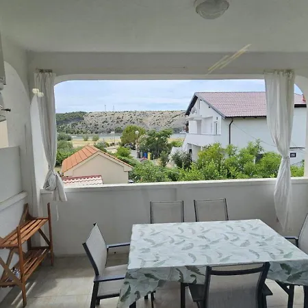 Apartment Lopar Apartman